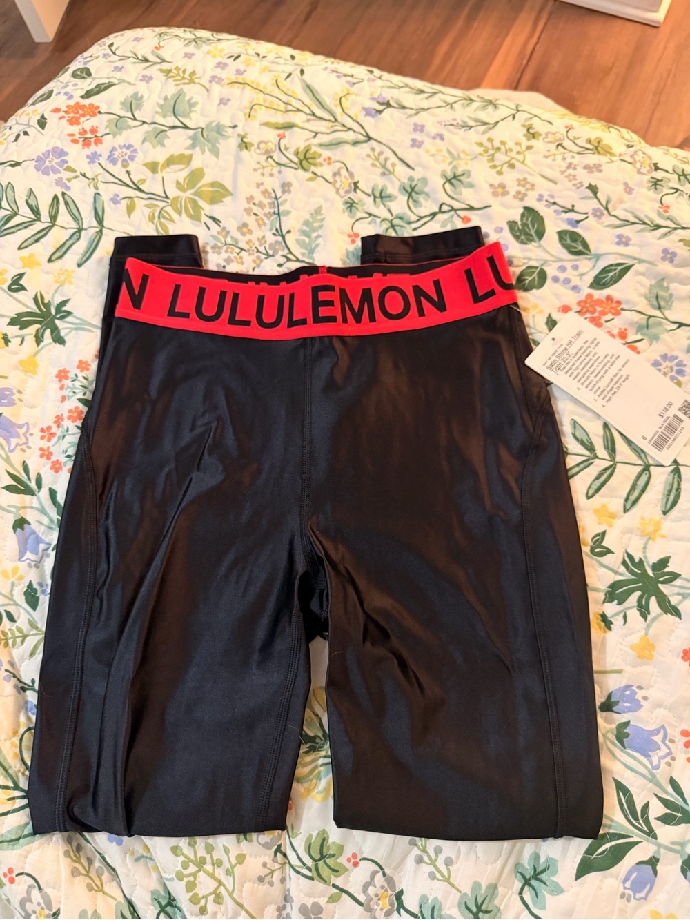 Lululemon Satin Shine HR train tight